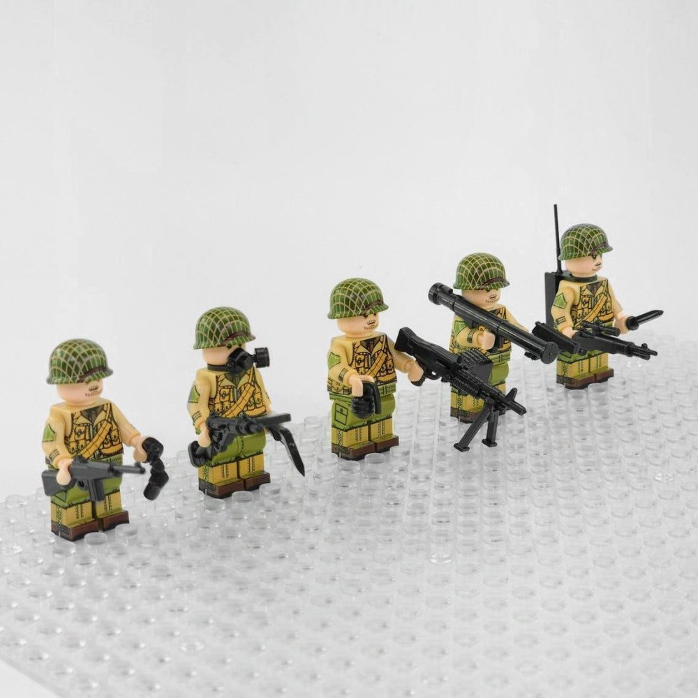 WW2 USA Military Soldiers Block Figures
