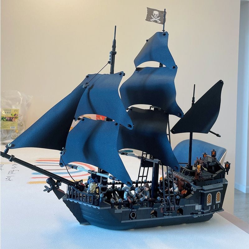 Pirates of Caribbean Black Pearl Pirate Ship MOC Set