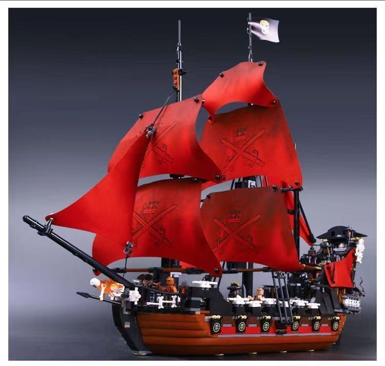 Queen Anne Style Pirate Ship Building Block Figures Set