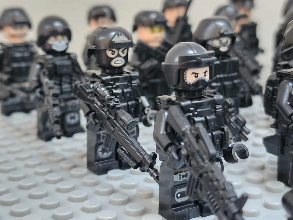 Swat Team Special Forces Riot Shields Block Figures Set of 24pcs With Assortment of