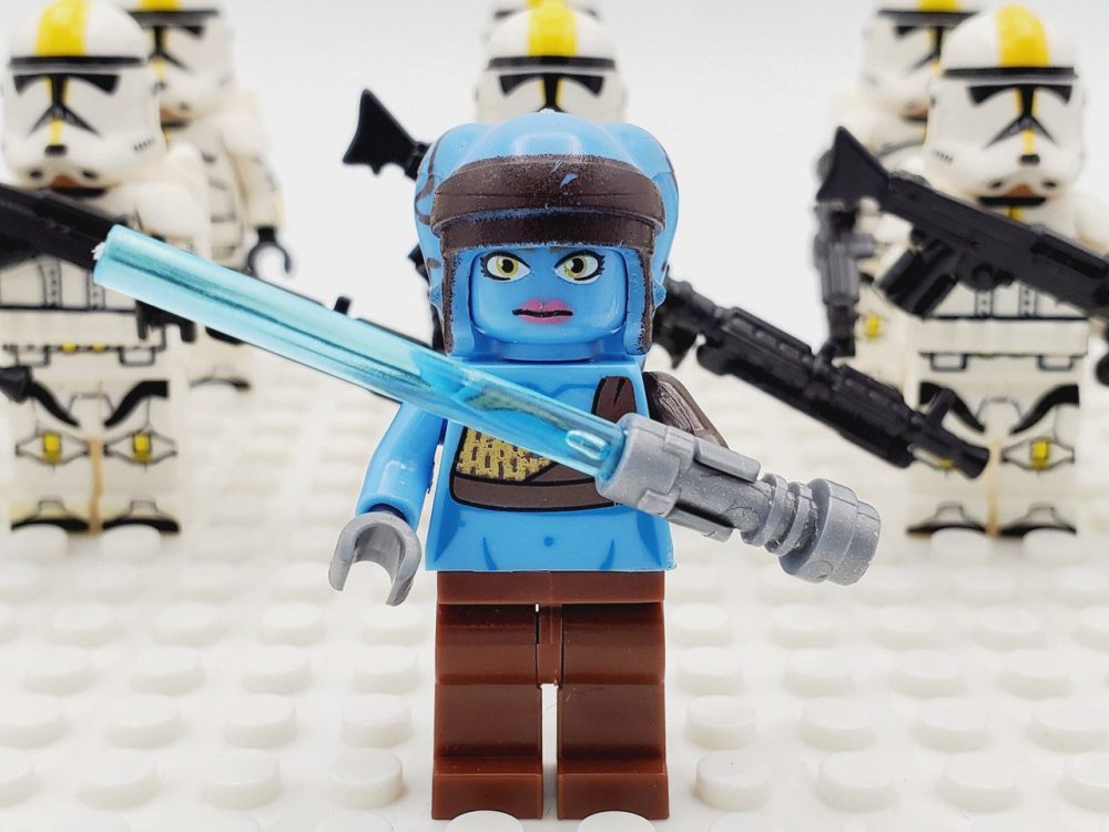 Space War Theme 327th Star Corps Clone Troopers With Jedi Aayla Block Figures Set