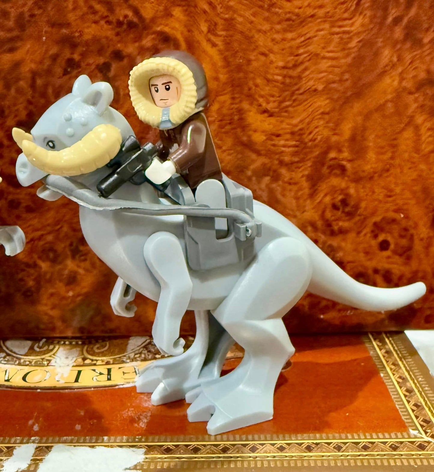 Han Solo and Tauntaun Block Figures Set