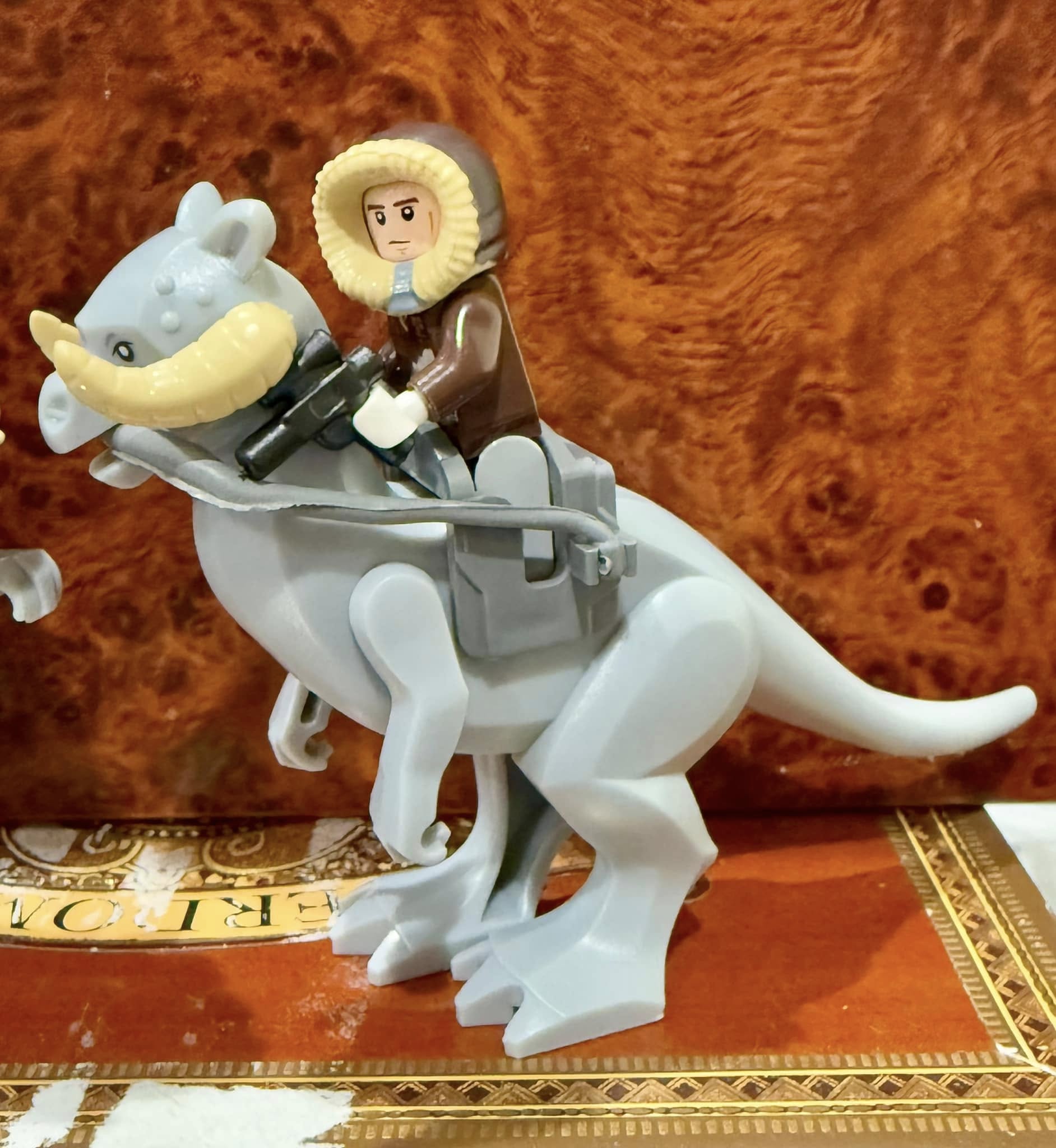 Han Solo and Tauntaun Block Figures Set