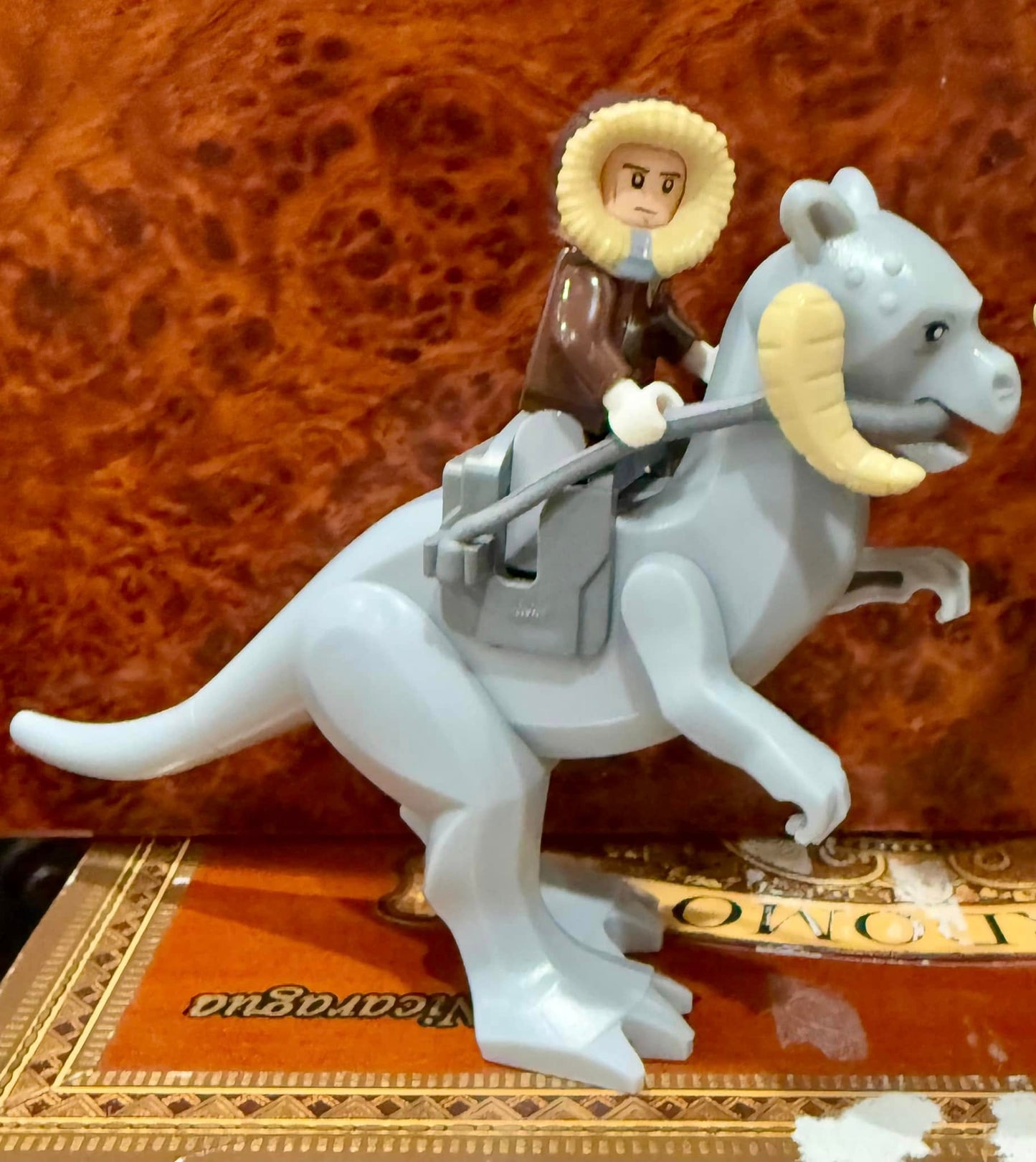 Han Solo and Tauntaun Block Figures Set