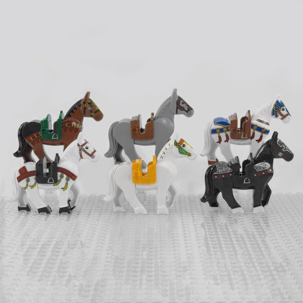 Medieval Knights Horses and Mounts Block Figures