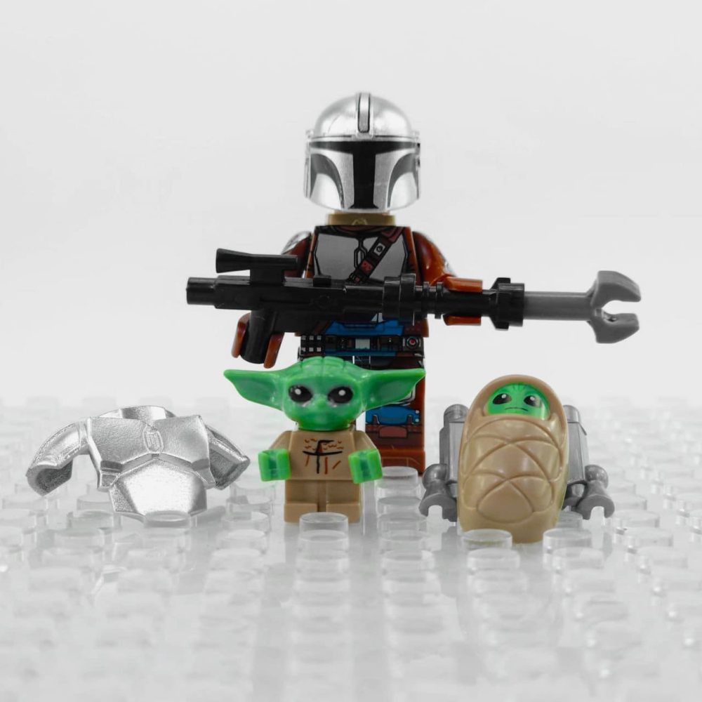 Star Wars Mandalorian With Beskar Armour and Baby Grogu Minifigure Set