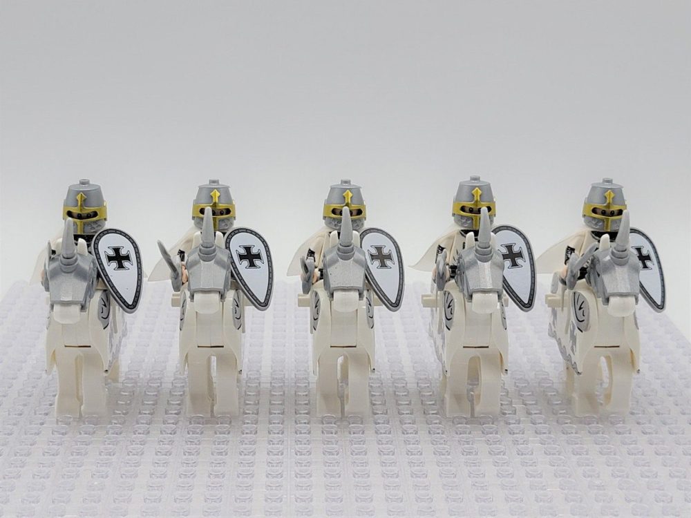 Teutonic Knight Riders Block Figures Set