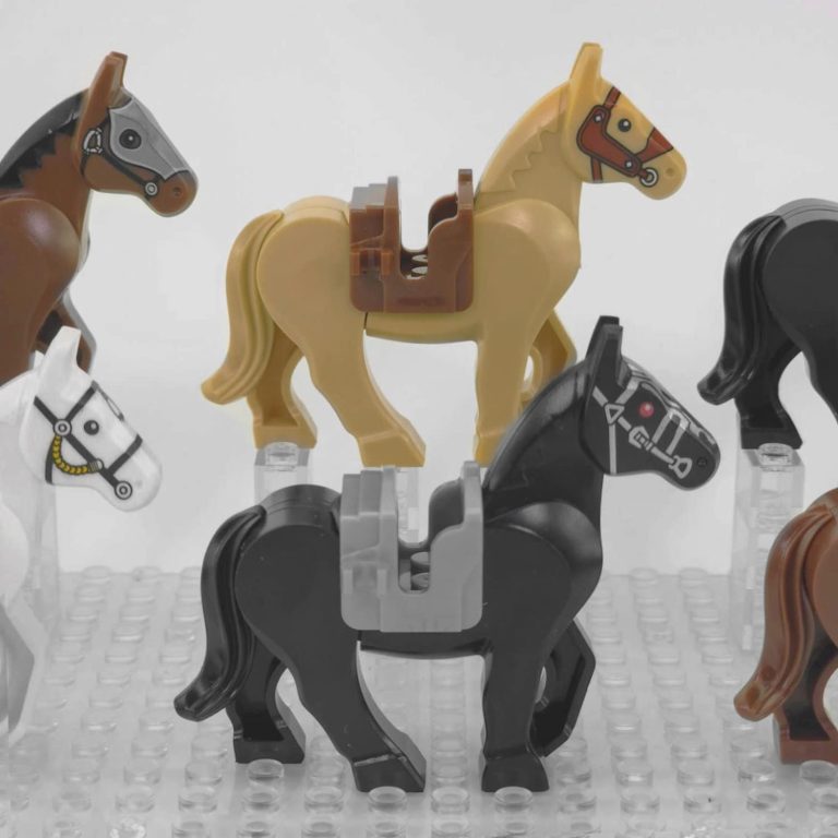 Medieval Knights Horses and Mounts Block Figures Style 2