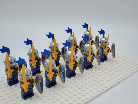 Blue Crown Knights Style 1 Block Figures Set of 10pcs