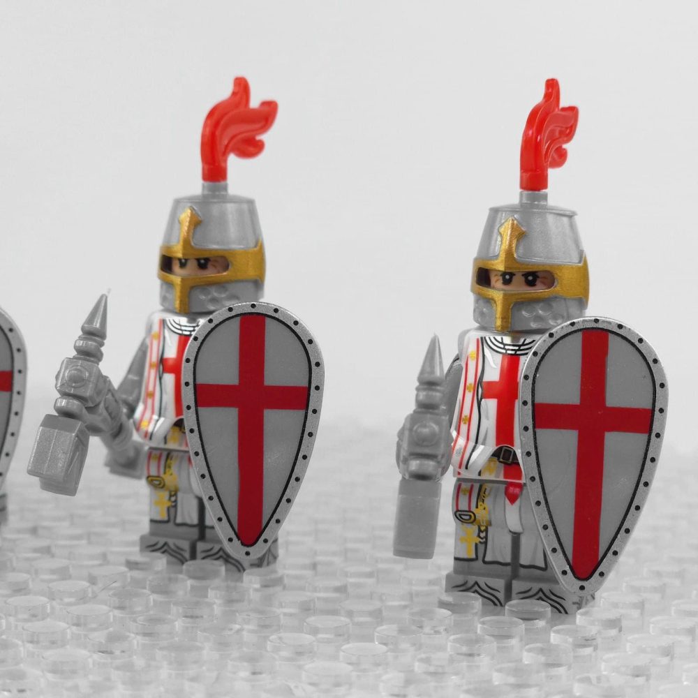 Crusades Knights Templar Battle Priests Block Figures With War Hammers and Shield Accessories