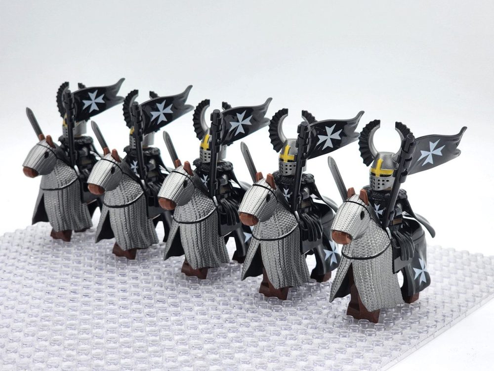 Crusades Mounted Knights Hospitallers Armored Warhorse Block Figures Set