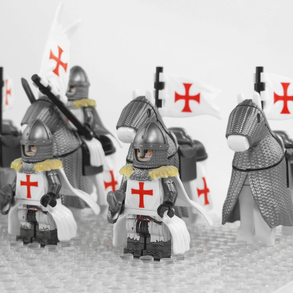 Crusades Mounted Knights Templars Armored Warhorse Block Figures Set