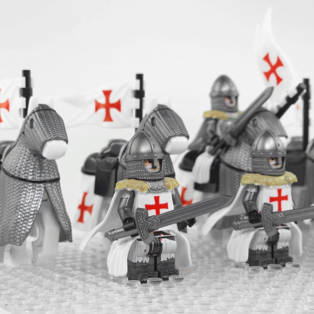 Crusades Mounted Knights Templars Armored Warhorse Block Figures Set