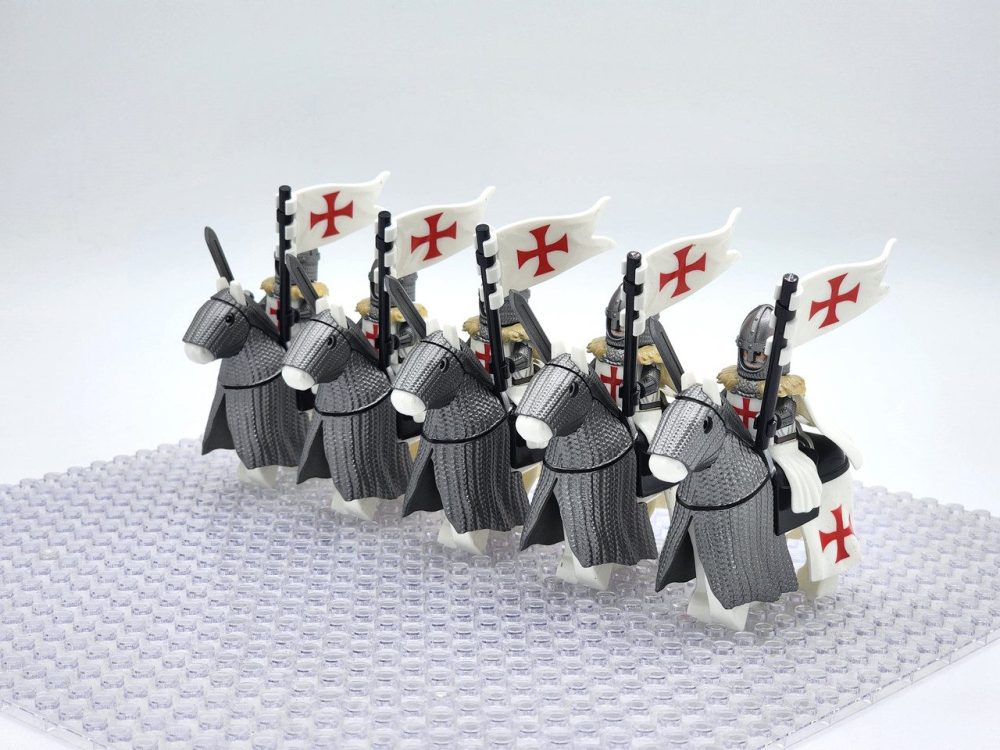 Crusades Mounted Knights Templars Armored Warhorse Block Figures Set