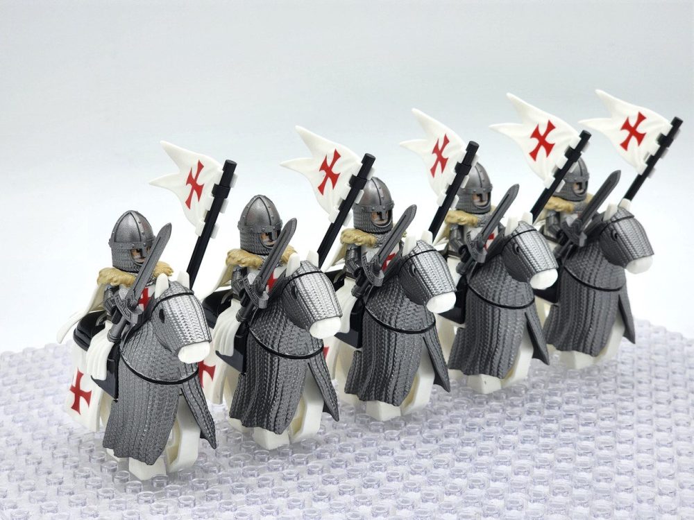 Crusades Mounted Knights Templars Armored Warhorse Block Figures Set