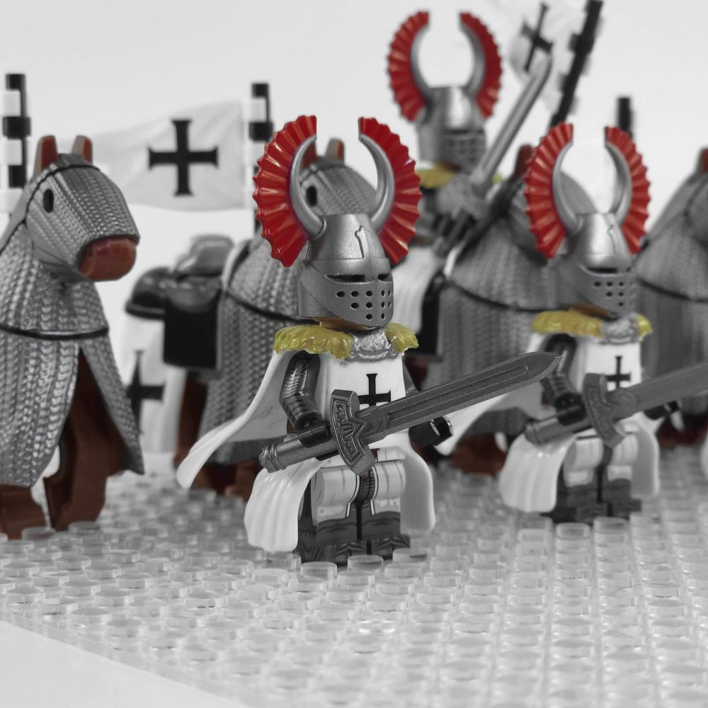 Crusades Mounted Teutonic Knights &Armored Warhorse Block Figures Set