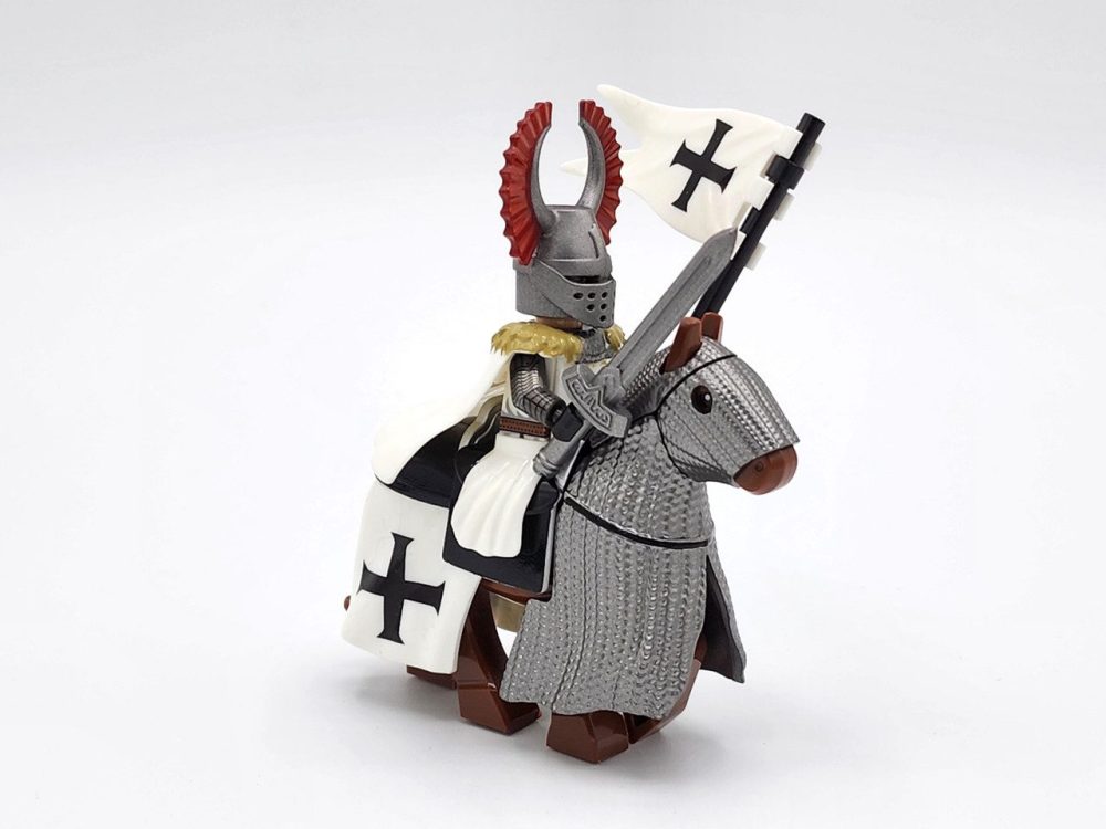 Crusades Mounted Teutonic Knights &Armored Warhorse Block Figures Set