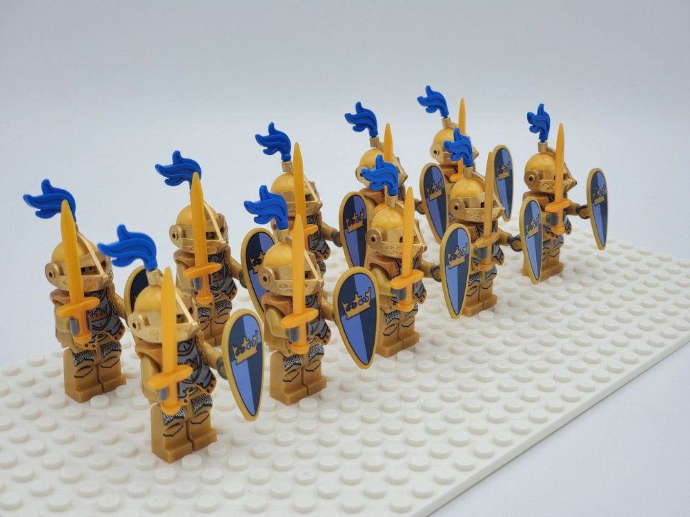 Golden Crown Knights Style 1 Block Figures Set of 10pcs