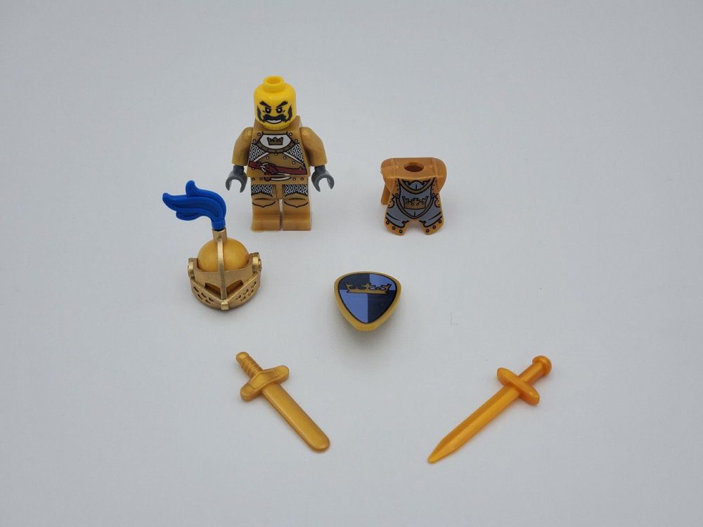 Golden Crown Knights Style 1 Block Figures Set of 10pcs