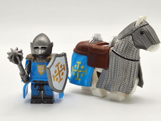 Kingdom of Jerusalem Mounted Knights & Armored Warhorse Block Figures Set