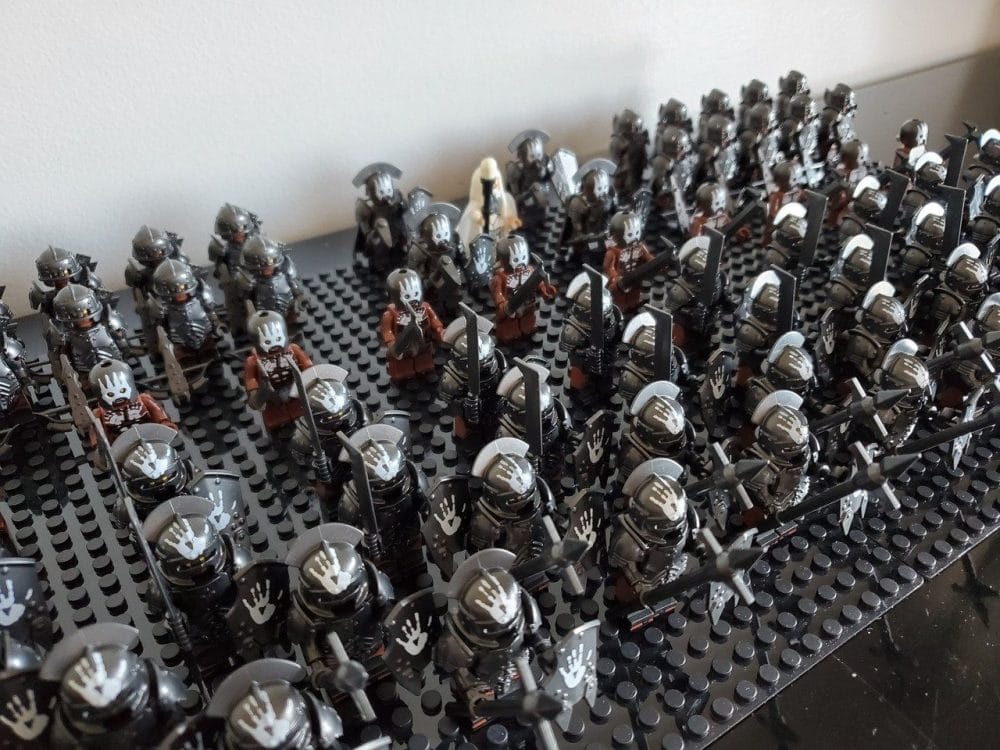 Lord the Rings Uruk-Hai Saruman Battle Helms Deep Block Figures Set 75pcs
