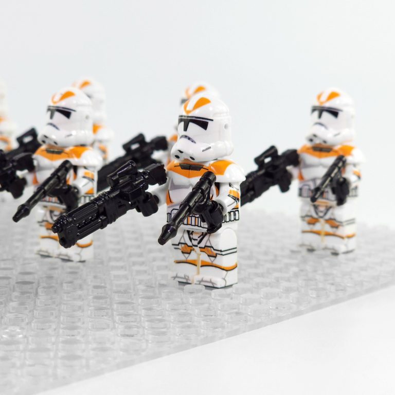 Space War Theme 212th Clone Troopers and CaptainsBlock Figures Set