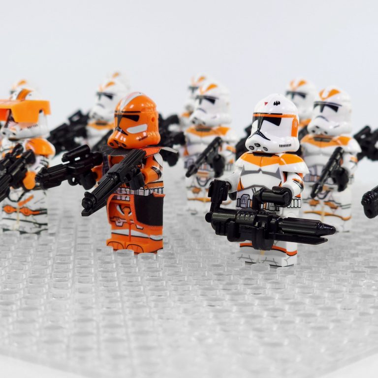 Space War Theme 212th Clone Troopers and CaptainsBlock Figures Set