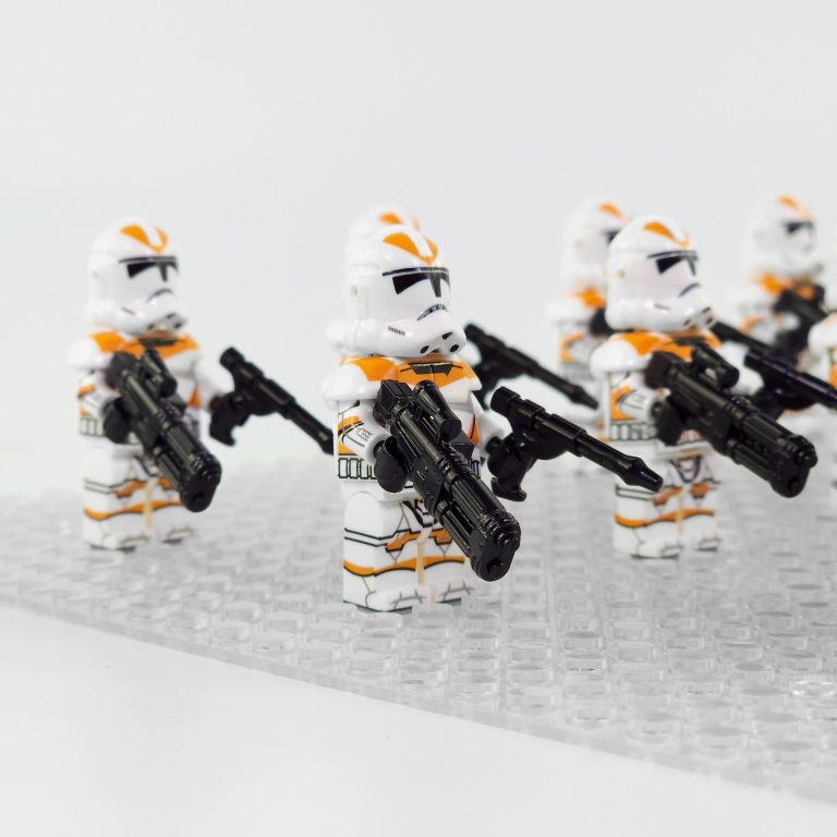 Space War Theme 212th Clone Troopers and CaptainsBlock Figures Set