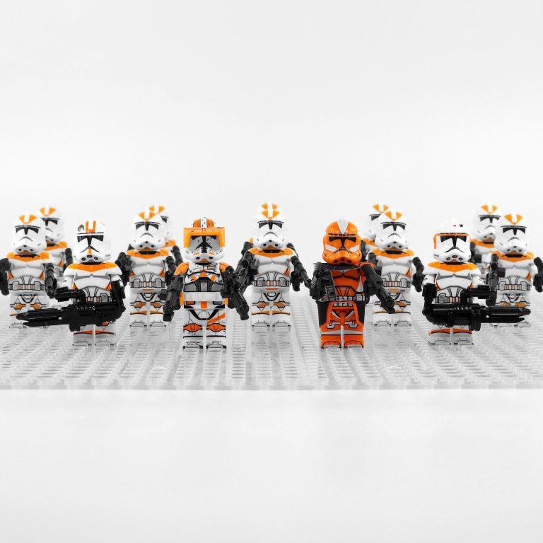 Space War Theme 212th Clone Troopers and CaptainsBlock Figures Set