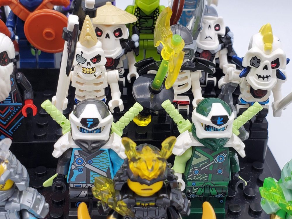 Ninjago Prime Empire 32-Piece Block Figures Collection