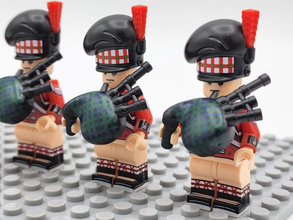 Scottish Bagpiper Block Figures Set of 5pcs