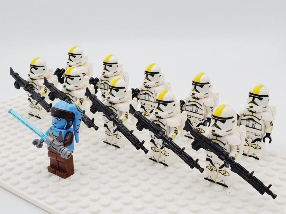 Space War Theme 327th Star Corps Clone Troopers With Jedi Aayla Block Figures Set