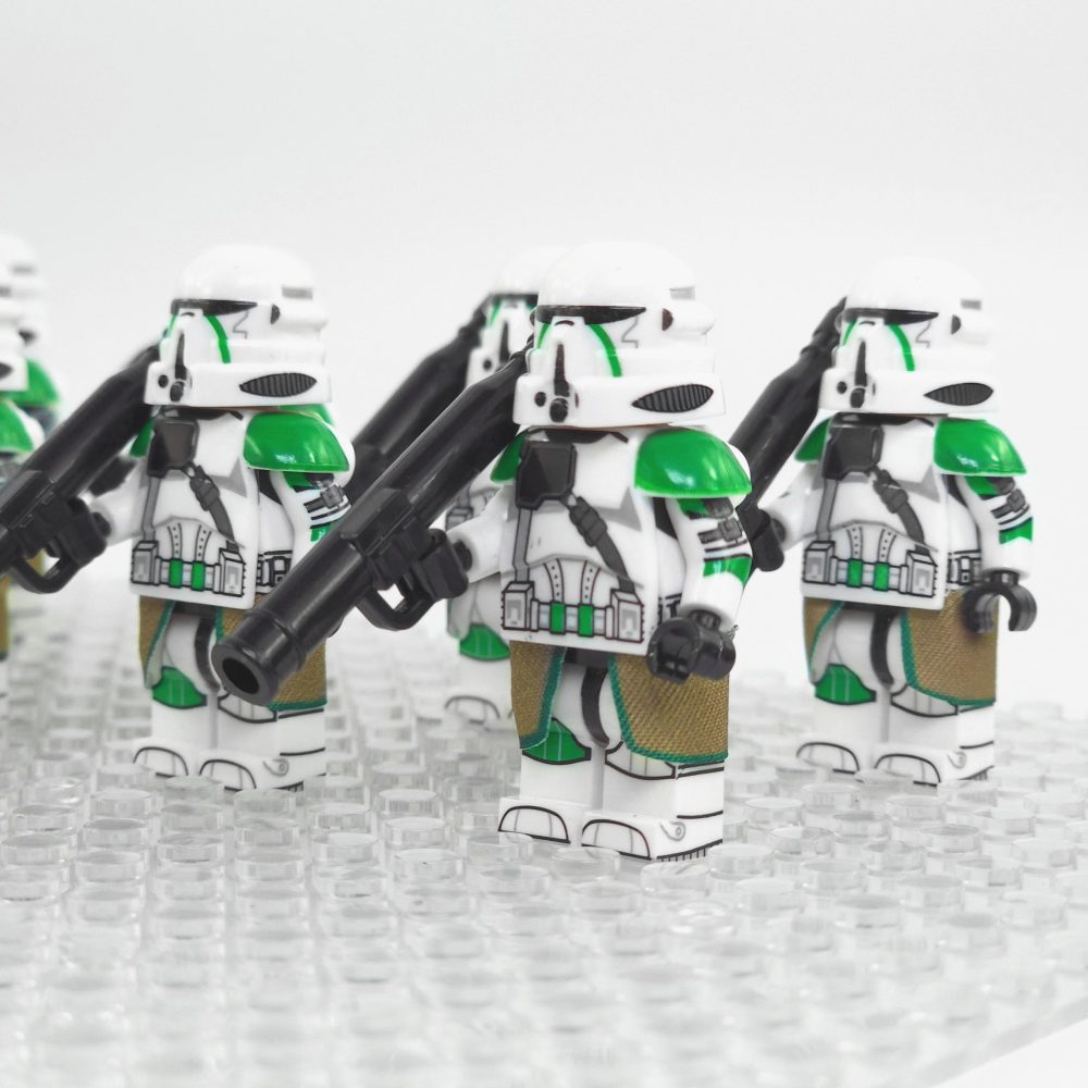 Space War Theme 41st Airborne Paratrooper Block Figures Set With RPS-6 Rocket Launcher