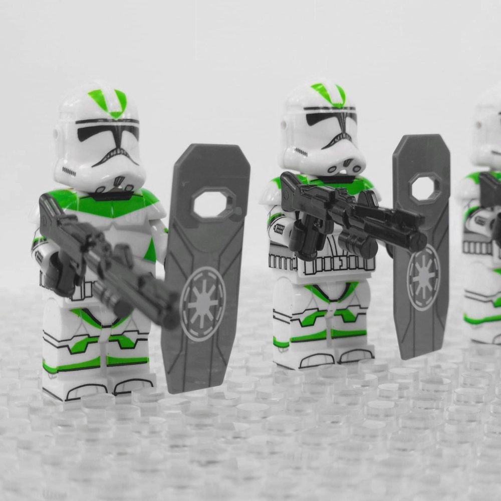 Space War Theme 442nd Clone Trooper With Shields Block Figures Set of 5pcs
