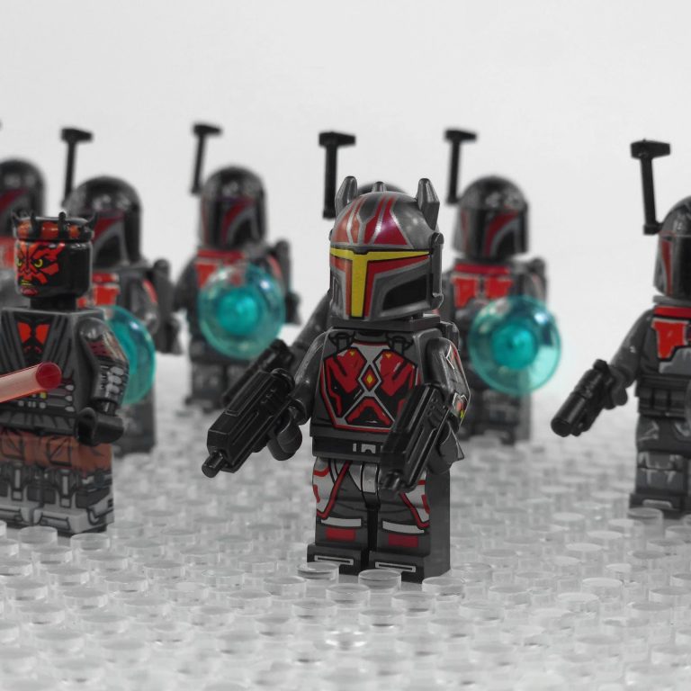 Space War Theme Darth Maul Shadow Collective Block Figures Set of 12pcs