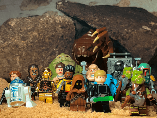 Space War Theme Jabba The Hutts Palace Complete Block Figures Set of 16pcs