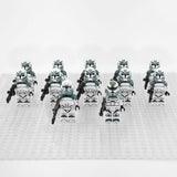 Space War Theme Wolfpack Clones With Commander Wolffe and Comet Block Figures Set