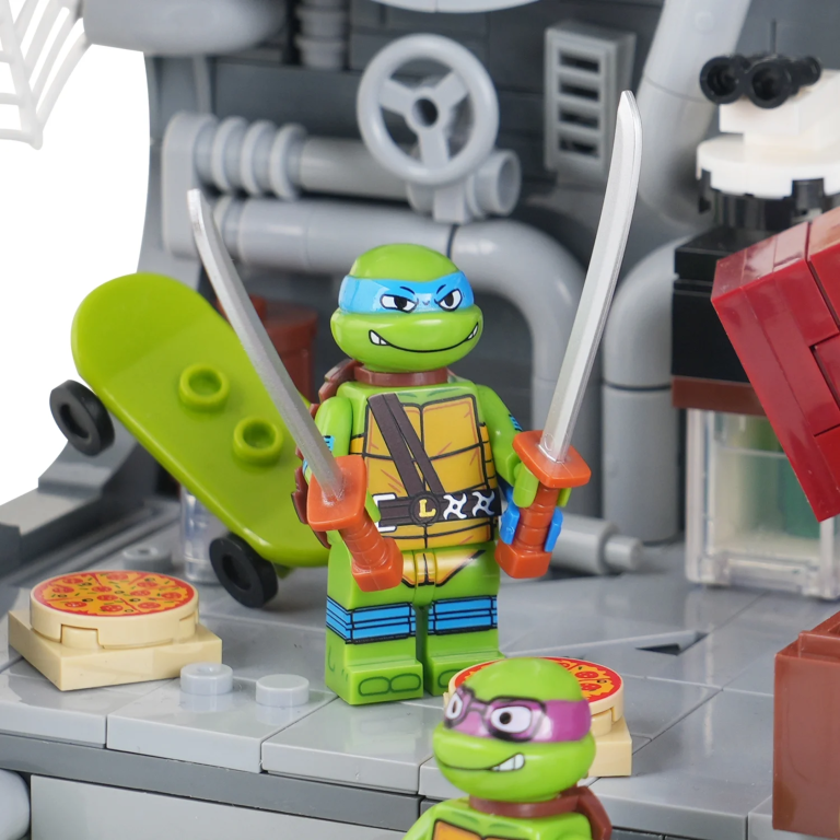 Teenage Mutant Ninja Turtles Sewer Lair MOC Set