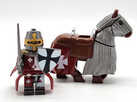 Tripoli Mounted Knights & Armored Warhorse Block Figures Set