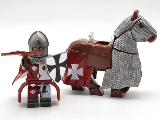 Tripoli Mounted Knights & Armored Warhorse Block Figures Set