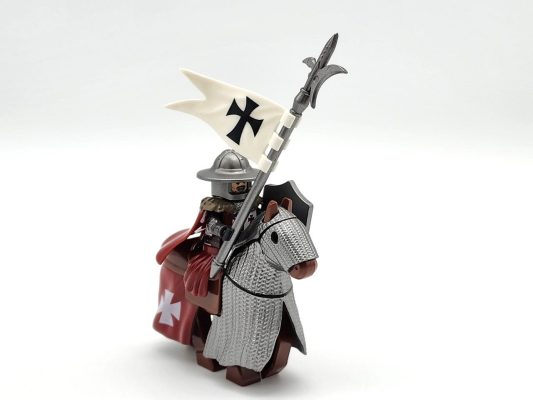 Tripoli Mounted Knights & Armored Warhorse Block Figures Set