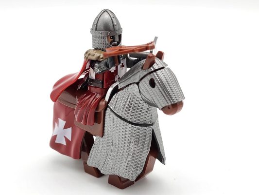 Tripoli Mounted Knights & Armored Warhorse Block Figures Set